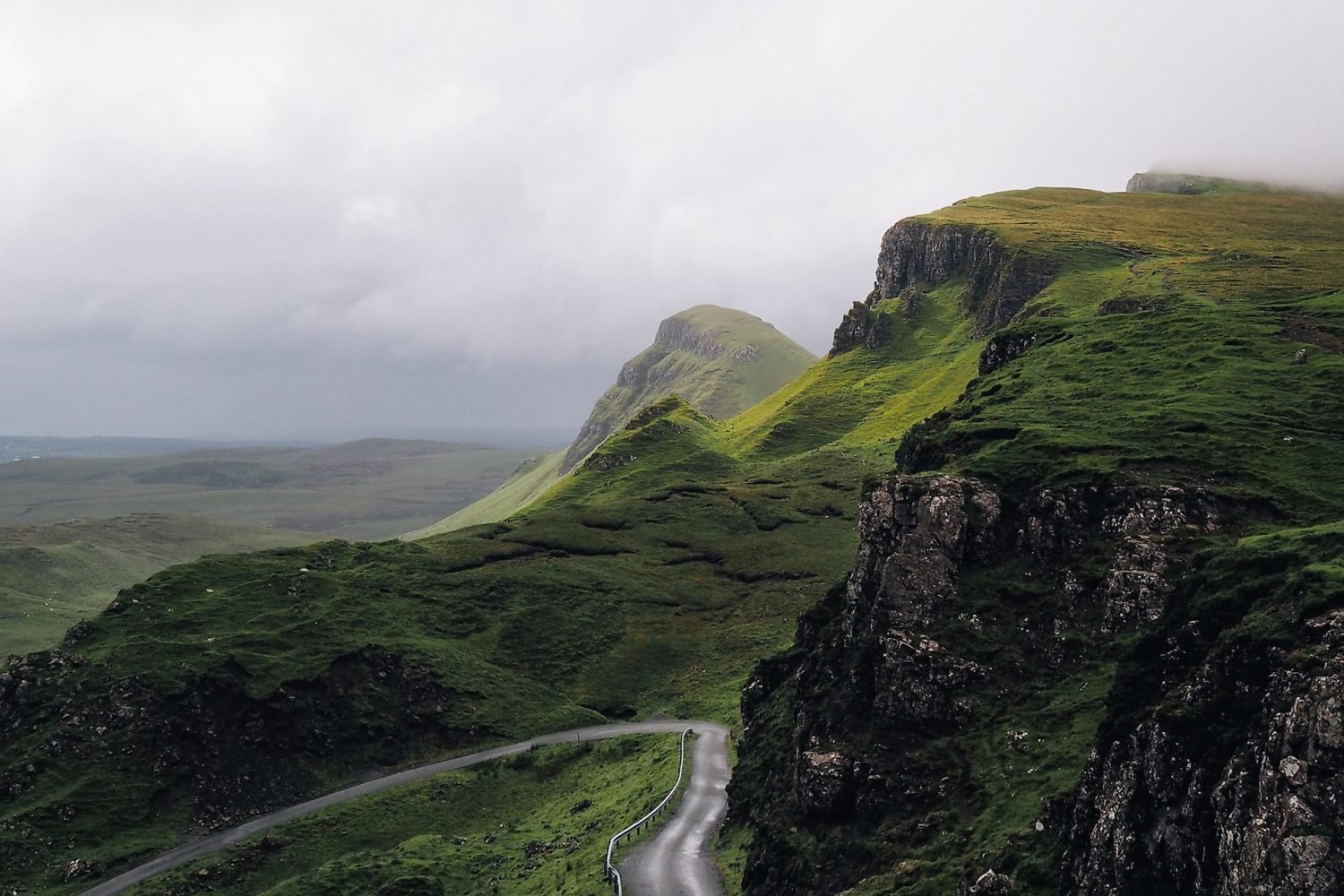 photo-1451337516015-6b6e9a44a8a3